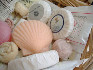 Should I Use Soap, Body Wash, or Shower Gel? - FutureDerm